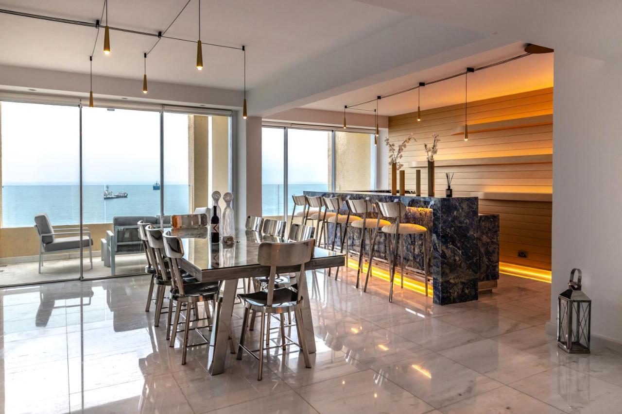 Luxurious Sea Front Three Bedroom Apartment Limassol Luaran gambar